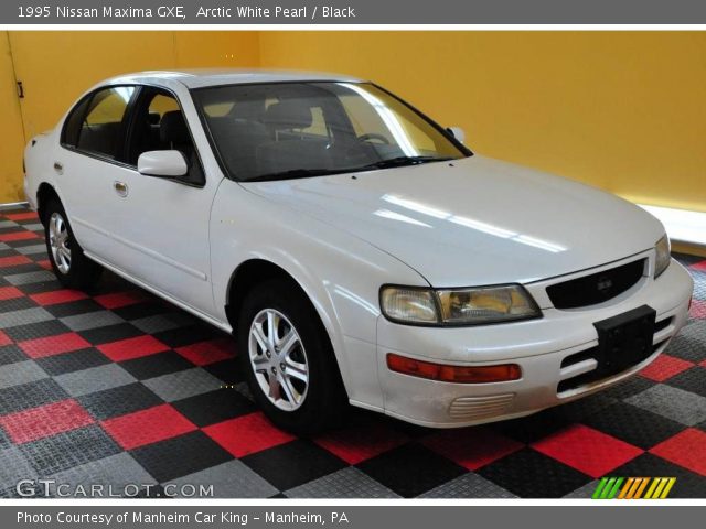 1995 Nissan Maxima GXE in Arctic White Pearl