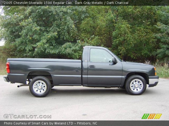 2005 Chevrolet Silverado 1500 Regular Cab in Dark Gray Metallic