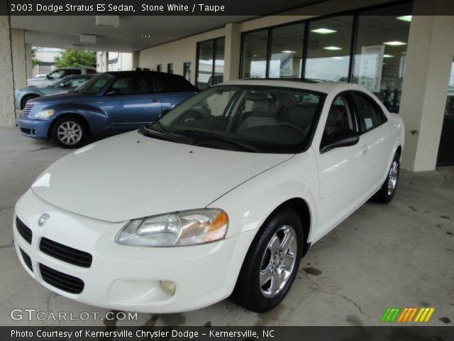 2003 Dodge Stratus ES Sedan in Stone White