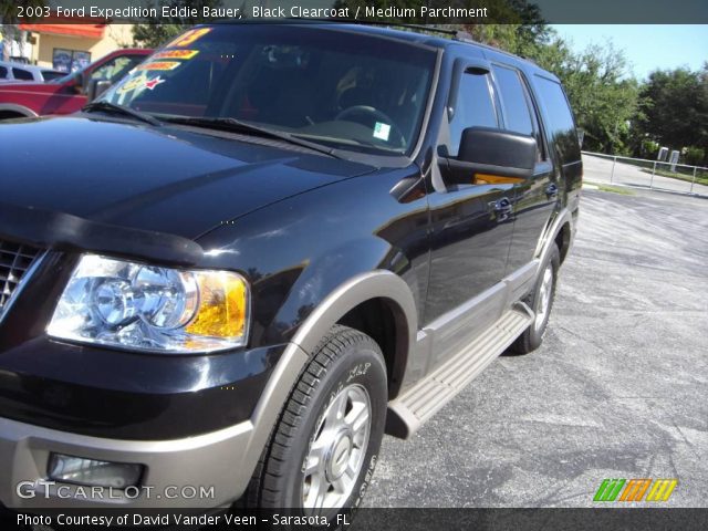 2003 Ford Expedition Eddie Bauer in Black Clearcoat