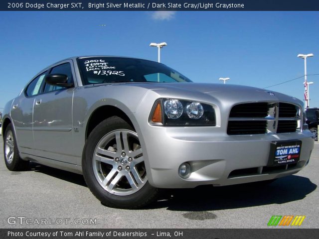 2006 Dodge Charger SXT in Bright Silver Metallic