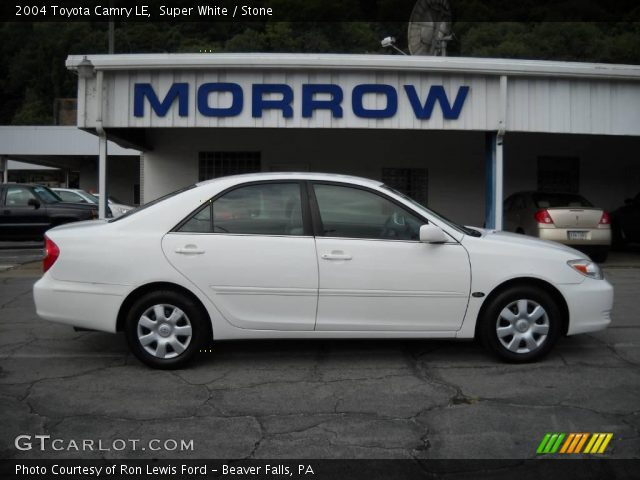 2004 Toyota Camry LE in Super White