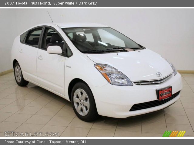 2007 Toyota Prius Hybrid in Super White