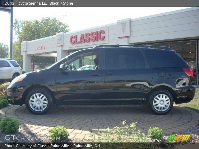 2009 Toyota Sienna LE in Black