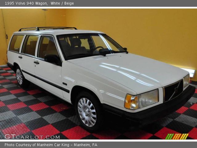 1995 Volvo 940 Wagon in White