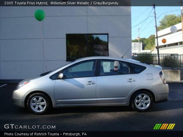 2005 Toyota Prius Hybrid in Millenium Silver Metallic