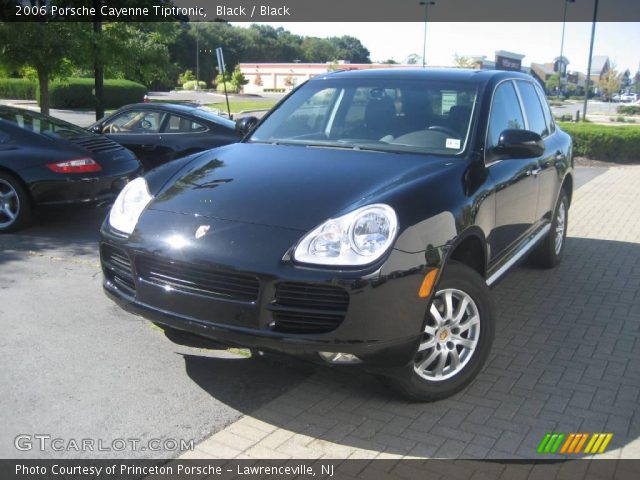 2006 Porsche Cayenne Tiptronic in Black