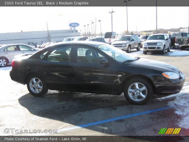 2003 Ford Taurus SES in Black