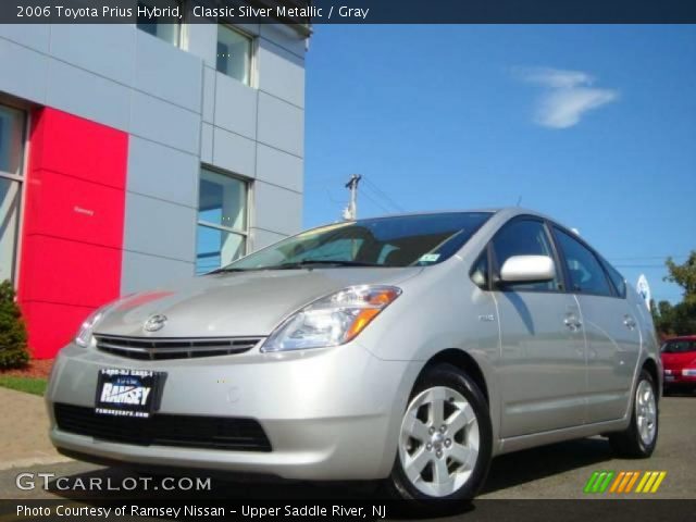 2006 Toyota Prius Hybrid in Classic Silver Metallic