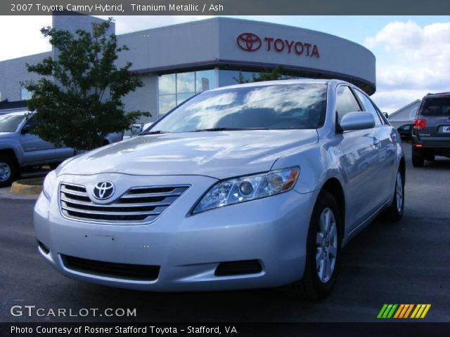 2007 Toyota Camry Hybrid in Titanium Metallic