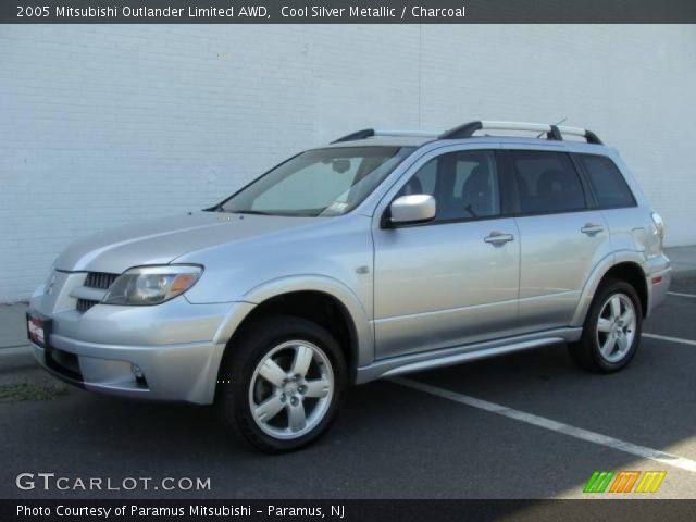 2005 Mitsubishi Outlander Limited AWD in Cool Silver Metallic