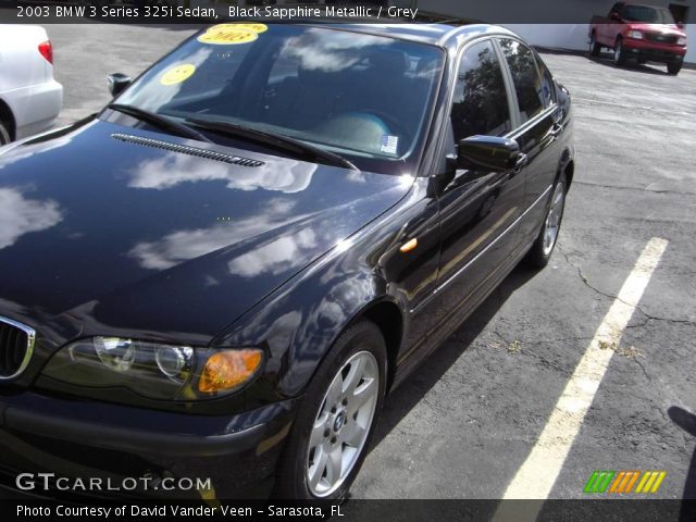 2003 BMW 3 Series 325i Sedan in Black Sapphire Metallic