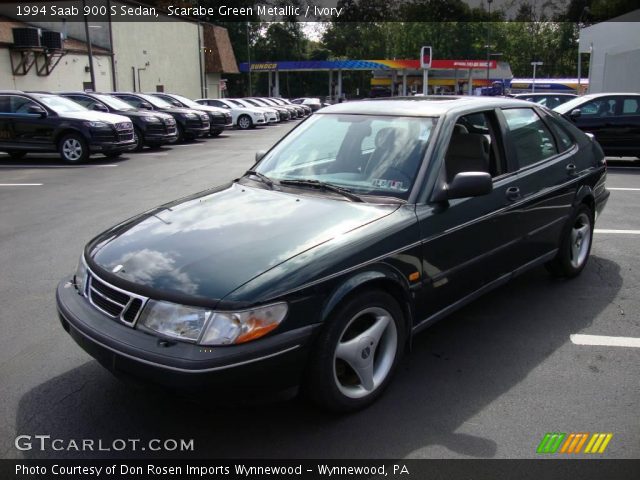 1994 Saab 900 S Sedan in Scarabe Green Metallic