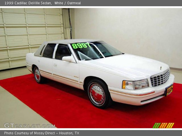 1999 Cadillac DeVille Sedan in White
