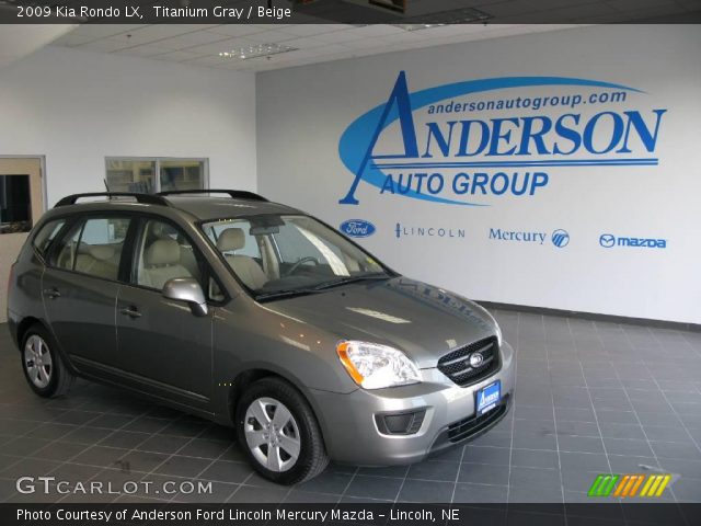 2009 Kia Rondo LX in Titanium Gray
