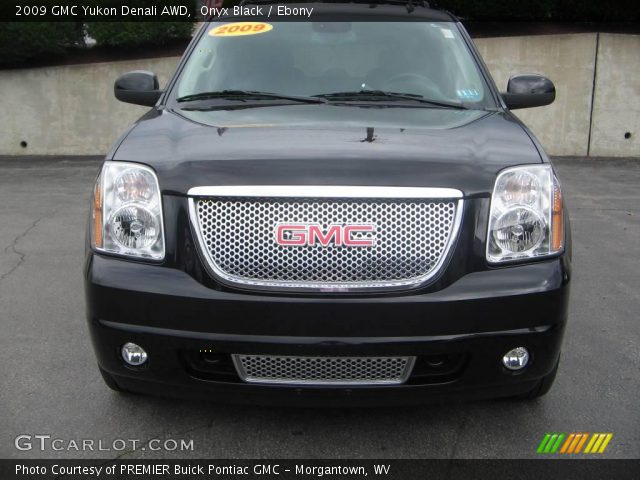 2009 GMC Yukon Denali AWD in Onyx Black