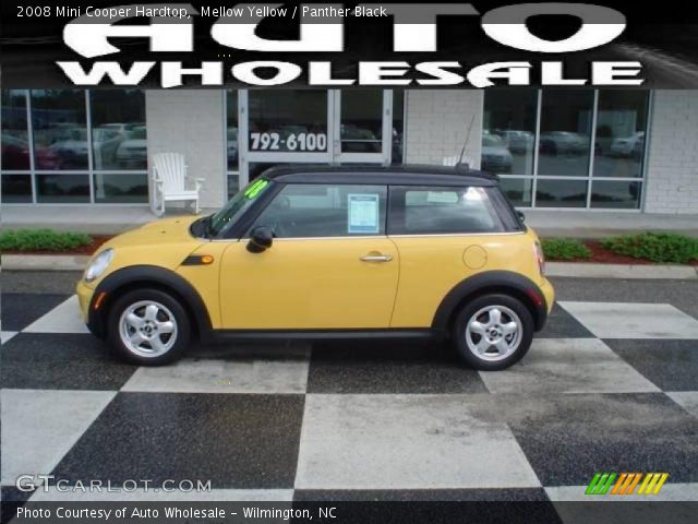2008 Mini Cooper Hardtop in Mellow Yellow