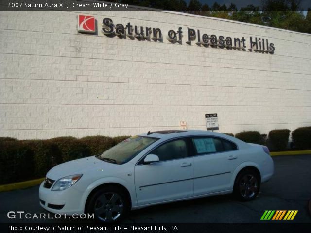 2007 Saturn Aura XE in Cream White