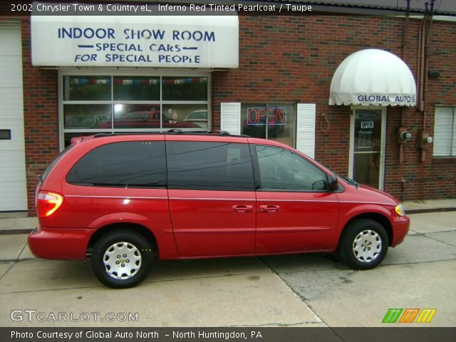2002 Chrysler Town & Country eL in Inferno Red Tinted Pearlcoat