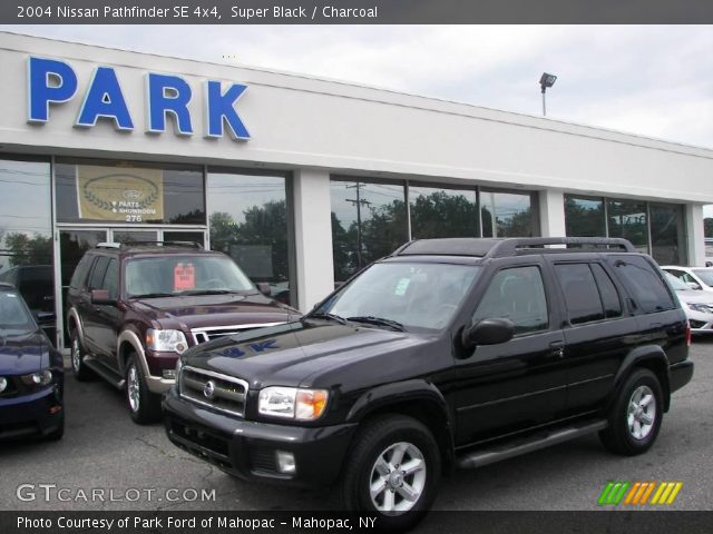 2004 Nissan Pathfinder SE 4x4 in Super Black