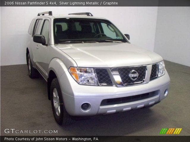 2006 Nissan Pathfinder S 4x4 in Silver Lightning Metallic