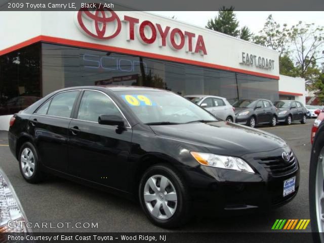 2009 Toyota Camry LE in Black