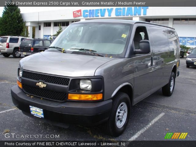 2009 Chevrolet Express 2500 Cargo Van in Graystone Metallic