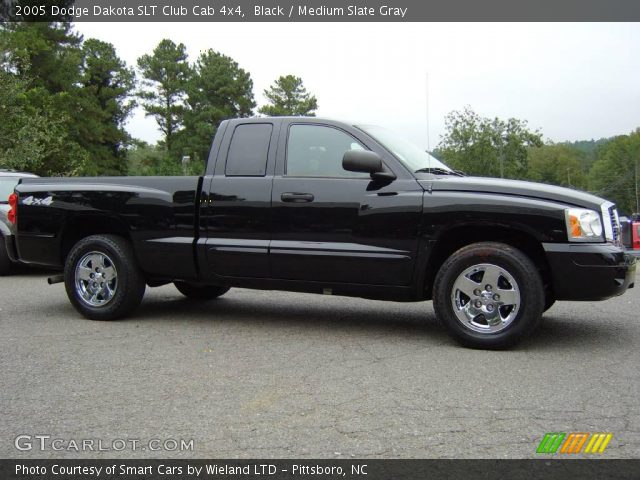2005 Dodge Dakota SLT Club Cab 4x4 in Black
