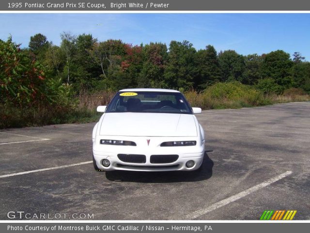 1995 Pontiac Grand Prix SE Coupe in Bright White