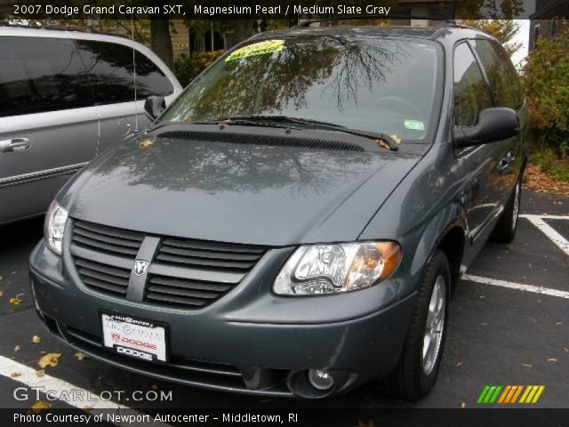 2007 Dodge Grand Caravan SXT in Magnesium Pearl