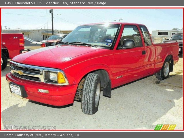 1997 Chevrolet S10 LS Extended Cab in Standard Red