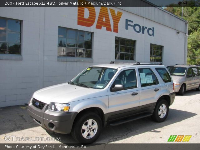 2007 Ford Escape XLS 4WD in Silver Metallic