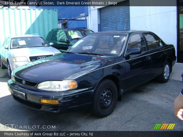 1995 Toyota Camry LE Sedan in Dark Emerald Green Metallic