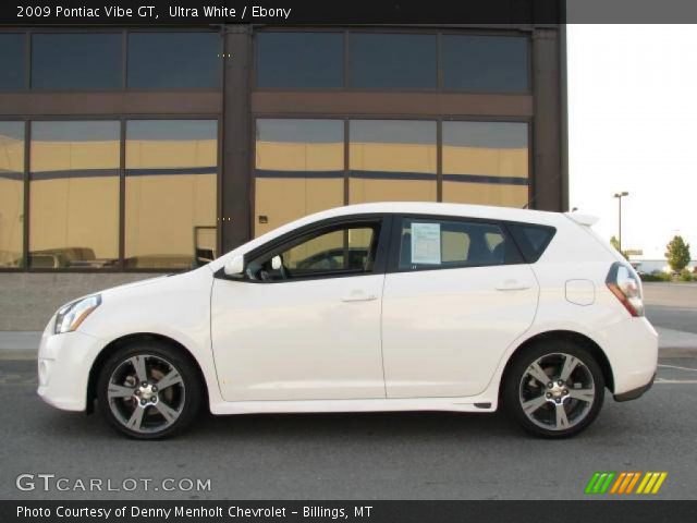 2009 Pontiac Vibe GT in Ultra White