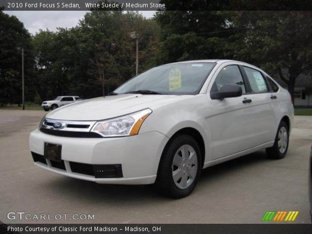 2010 Ford Focus S Sedan in White Suede