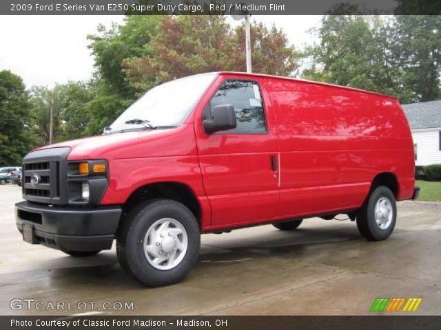 2009 Ford E Series Van E250 Super Duty Cargo in Red