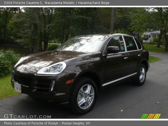 2009 Porsche Cayenne S in Macadamia Metallic