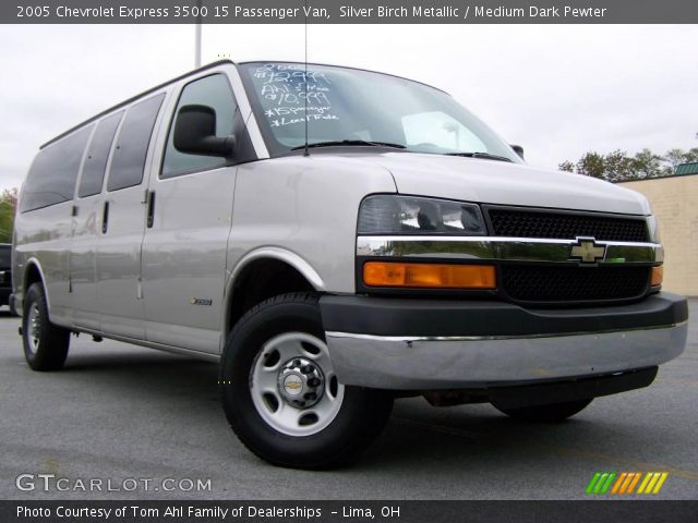 2005 Chevrolet Express 3500 15 Passenger Van in Silver Birch Metallic