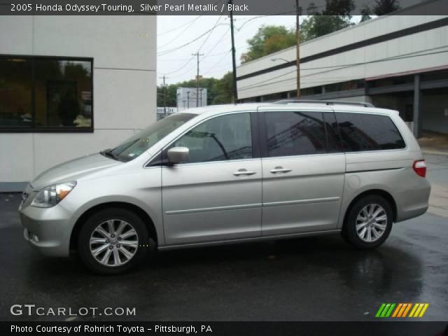 2005 Honda Odyssey Touring in Silver Pearl Metallic