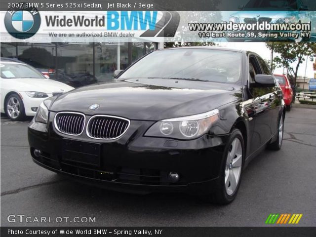 2007 BMW 5 Series 525xi Sedan in Jet Black