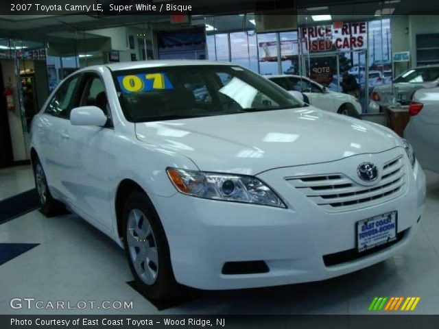 2007 Toyota Camry LE in Super White