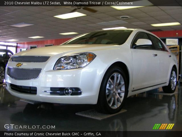 2010 Chevrolet Malibu LTZ Sedan in White Diamond Tricoat