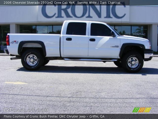 2006 Chevrolet Silverado 2500HD Crew Cab 4x4 in Summit White