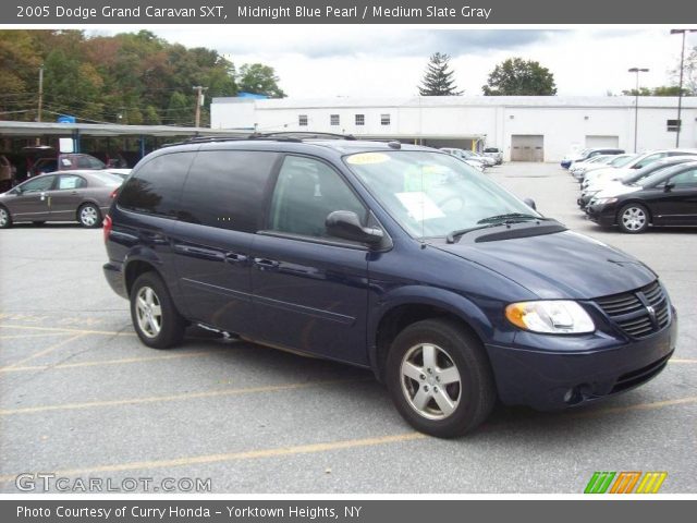 2005 Dodge Grand Caravan SXT in Midnight Blue Pearl