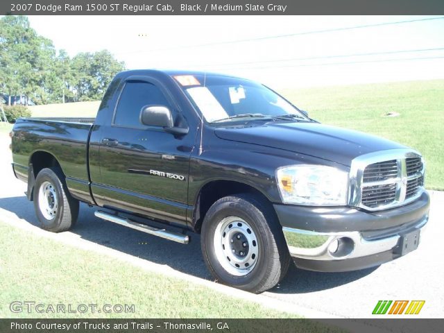 2007 Dodge Ram 1500 ST Regular Cab in Black