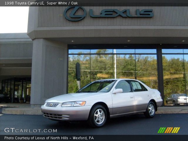 1998 Toyota Camry LE in Super White