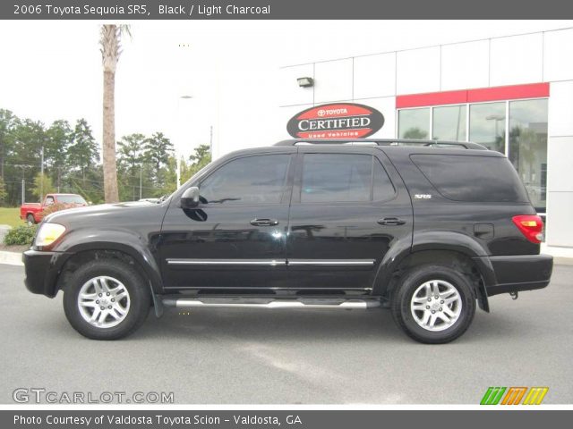 2006 Toyota Sequoia SR5 in Black