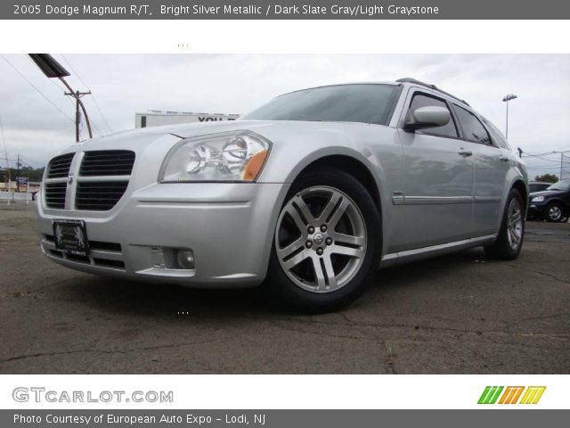 2005 Dodge Magnum R/T in Bright Silver Metallic