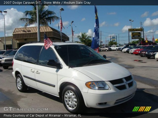 2007 Dodge Caravan SXT in Stone White