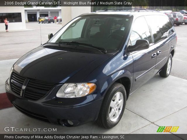 2006 Dodge Grand Caravan SXT in Midnight Blue Pearl